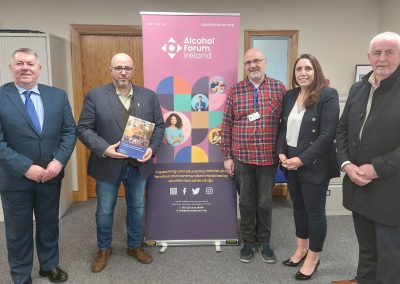 MacManus praises work of Alcohol Forum after visit to Letterkenny office