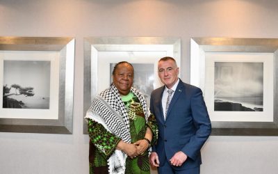 Kearney meets South African foreign minister